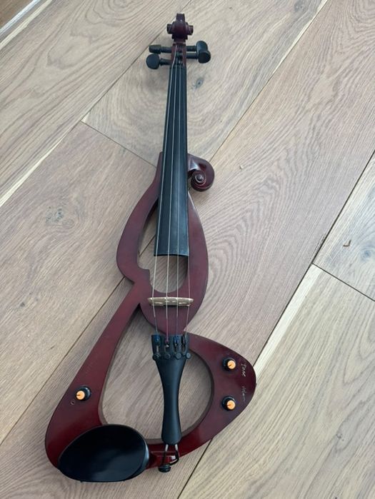Vând vioara electrica