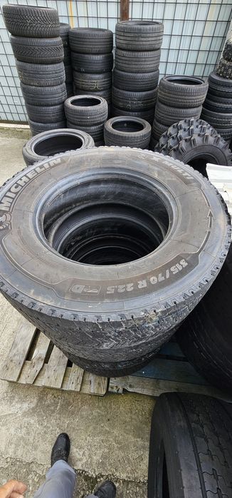 Anvelope 315 70 r22.5. De tractiune.