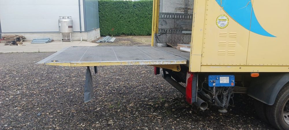 Cub cu lift mercedes sprinter