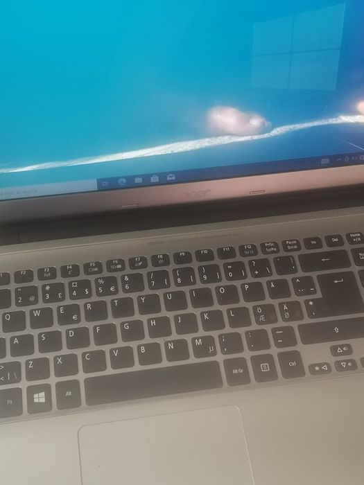 Leptop Acer de vanzare functional doar la curent
