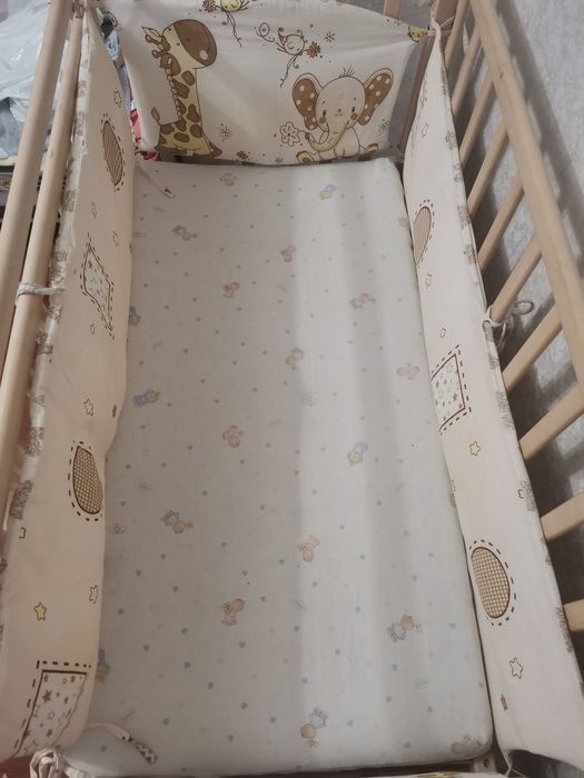 Детская кроватка