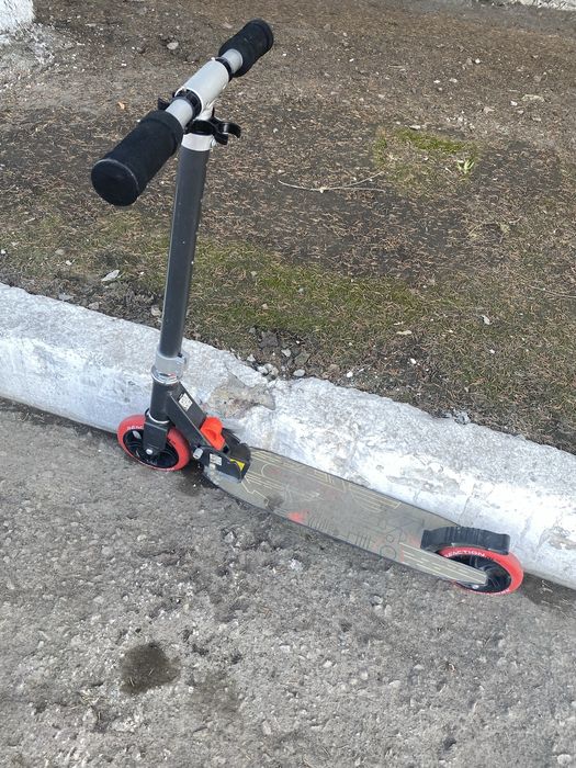 Продам Детский самокат