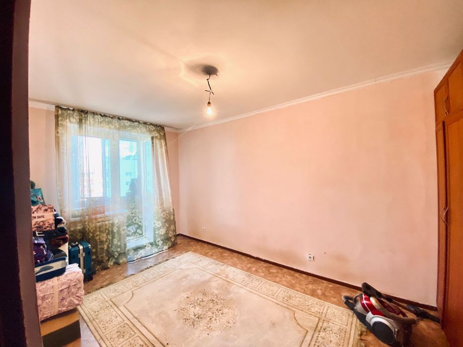 Продается 2 комн квартира , не студия