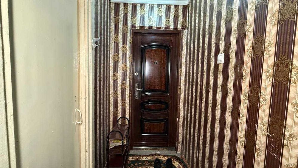 Фрунзиский  Хумо клиникаси 2 хонали кватира ижарага берилади. ID: 1923