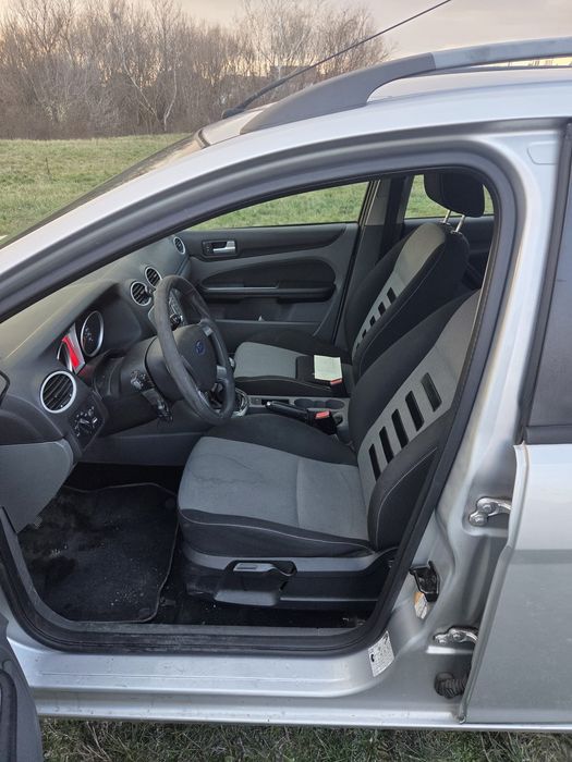 Ford focus facelift 1.6 tdci an 2011 numere valabile