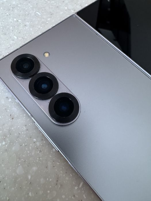 Samsung Galaxy Z Fold 6