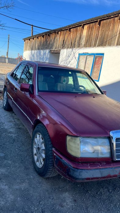 Мерседес бенс 124