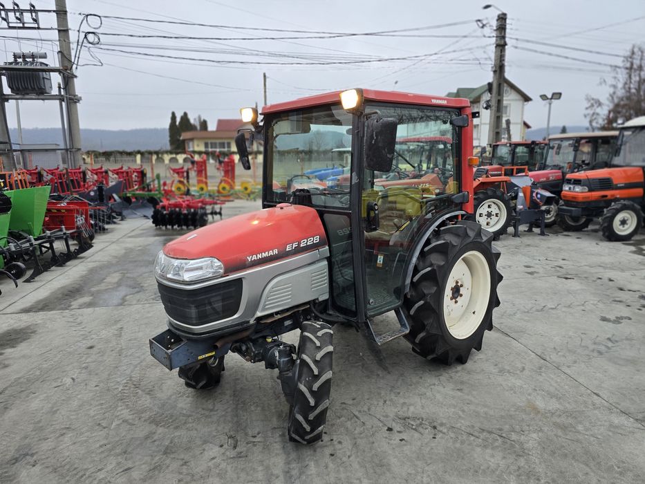 Tractoare / Tractor japonez Yanmar EF228