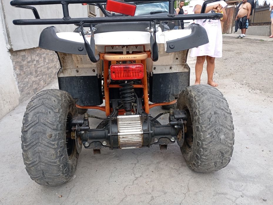 Vând ATV electric foarte puternic in stare perfecta de funcționare