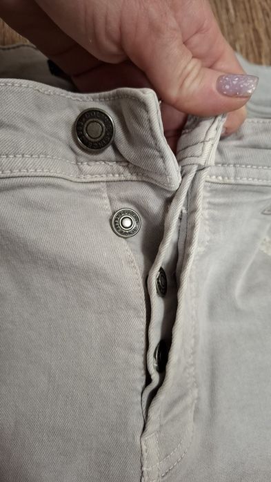 Мужские джинсы Levi's и Colin's