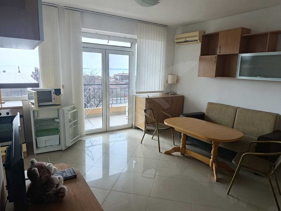 Дава се под наем Двустаен апартамент в Свети Влас - 70 кв.м за 348.84 € - Снимка #2