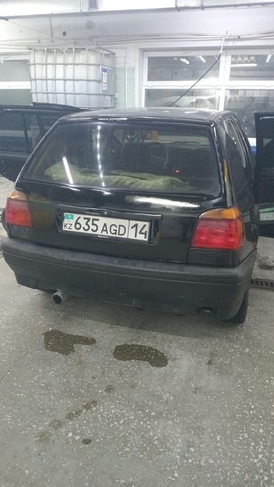 Автомобиль гольф 3