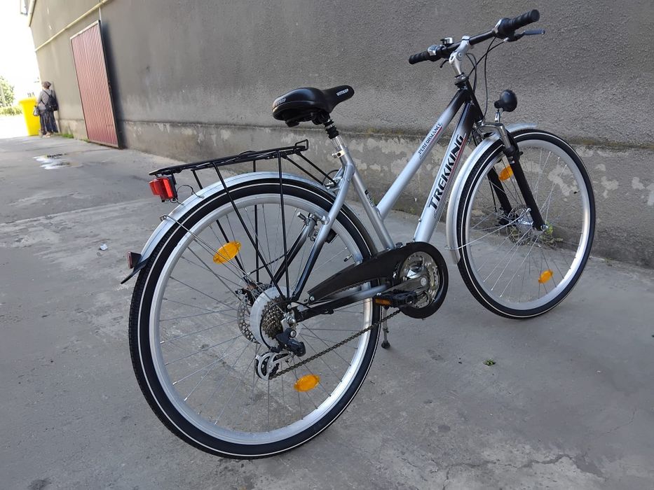 Vând bicicleta din aluminiu