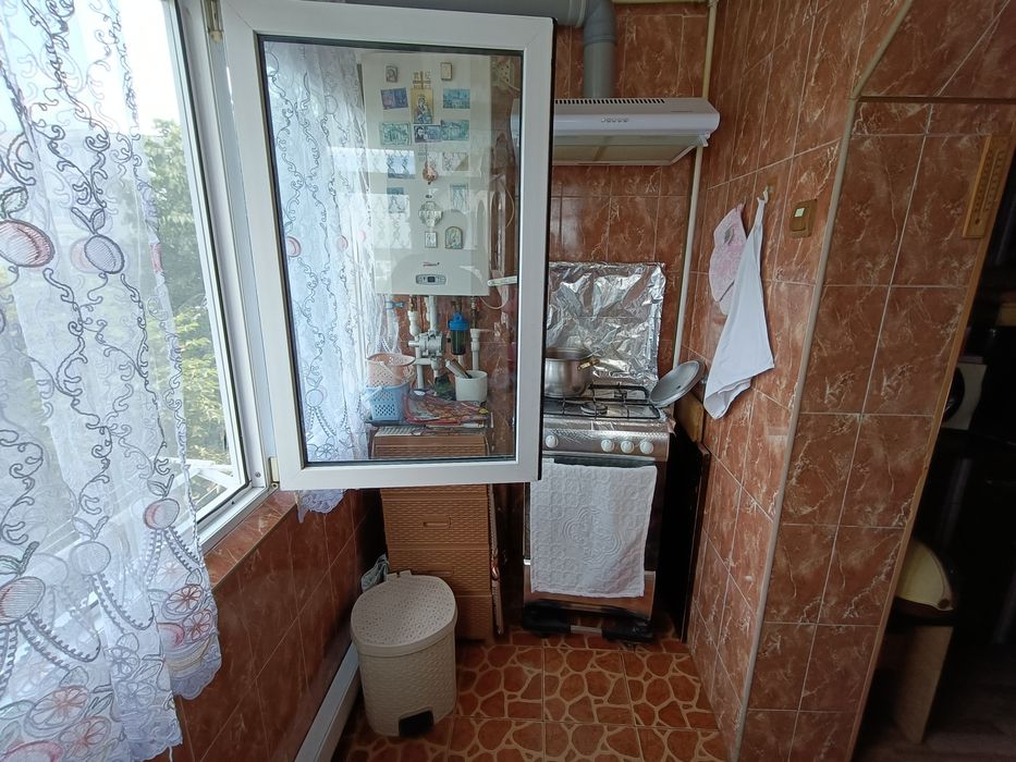 Apartament 3 camere 2 Balcoane 2 bai etaj 2!