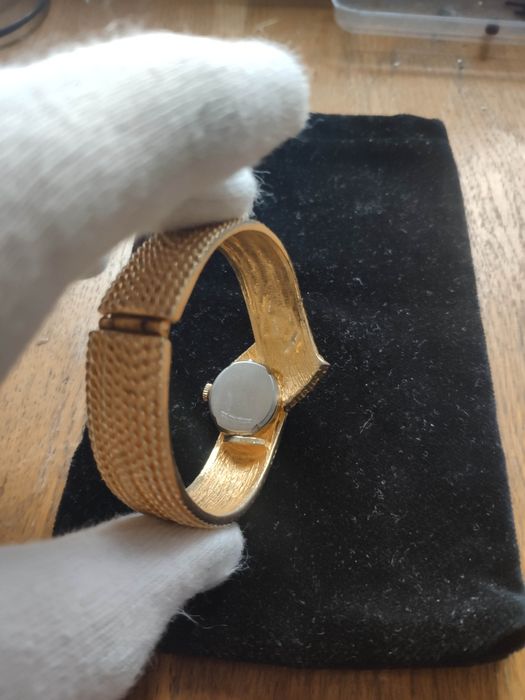 Ceas vintage Juta mecanic – funcțional, stare bună