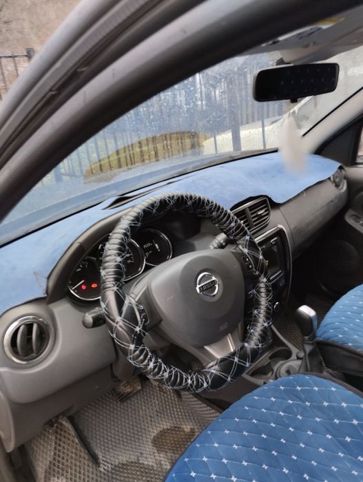 Чехлы и накидка на панель.