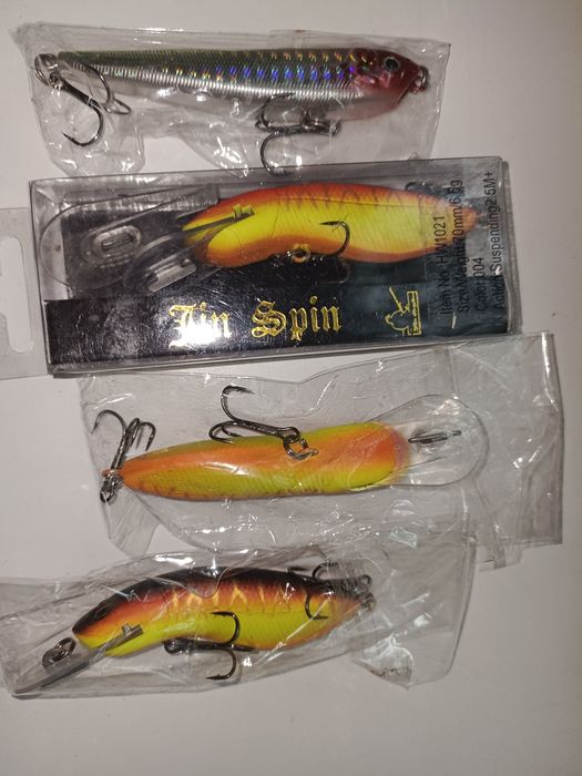 Продам для удочки блесны и воблеры.