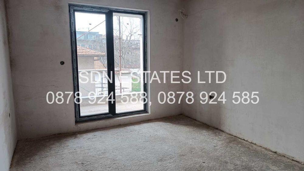 Продава се Двустаен апартамент в Казанлък - 80 кв.м за 1020 €/кв.м - Снимка #3