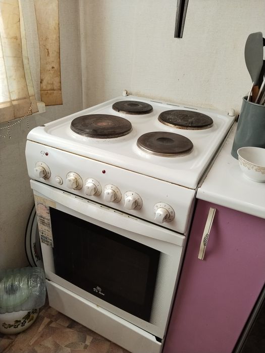 Электроплита Delux