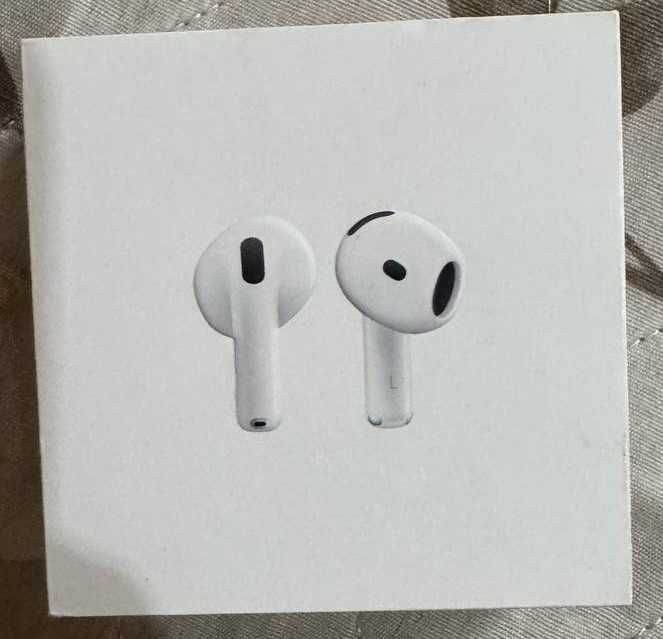 Продаю AirPods 4