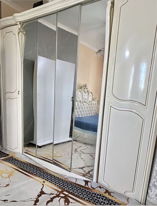 Спальный гарнитур