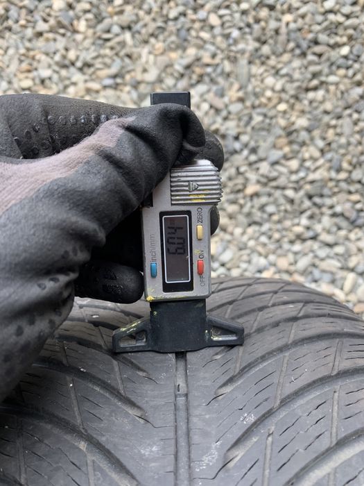 anv m+s 245/45/18 Semperit/Michelin