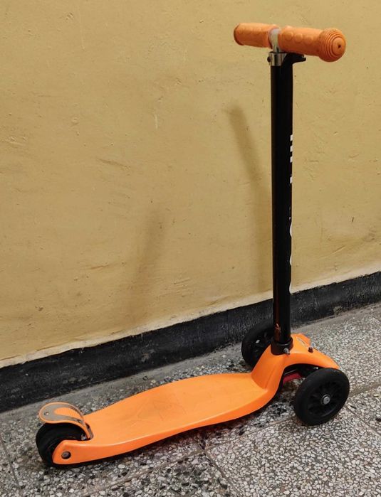 Продавам  детска тротинетка