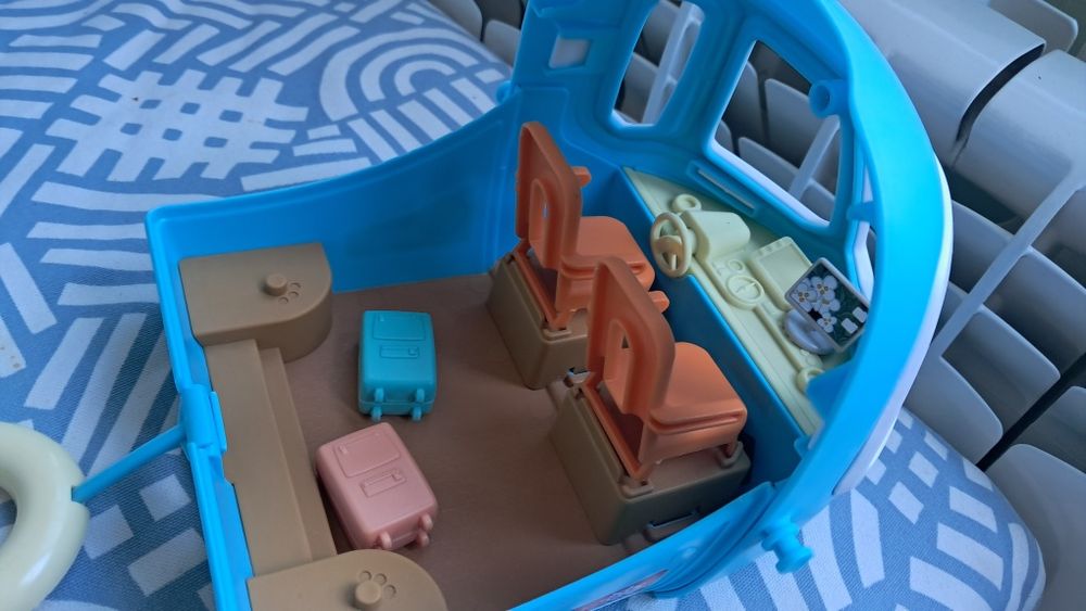 Bluey 3-in-1 Transforming Plane Playset – комплект за игра с Блуи и Бинго | Moose Toys