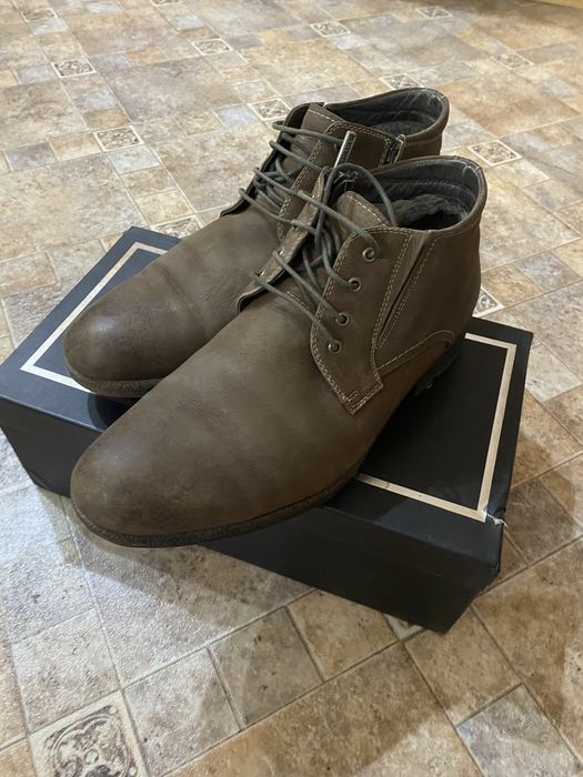 Продам зимние ботинки