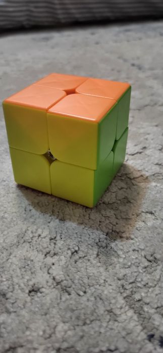 Продам кубик-рубика!!