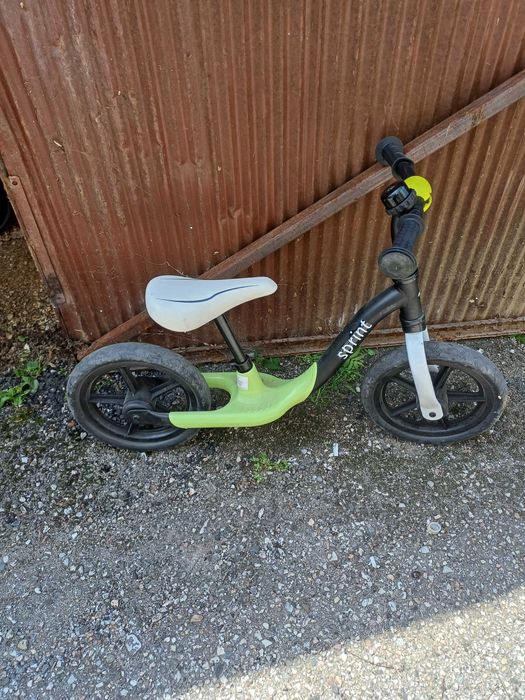 Продава се детско колело