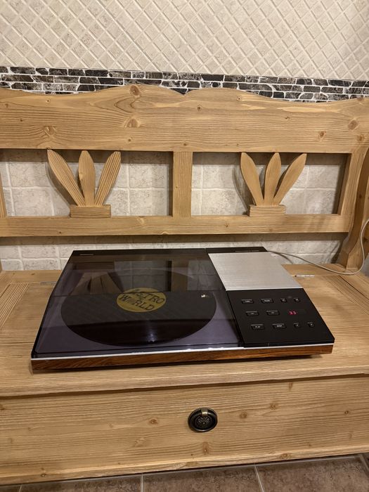 Pick up Bang & Olufsen Beogram 6002