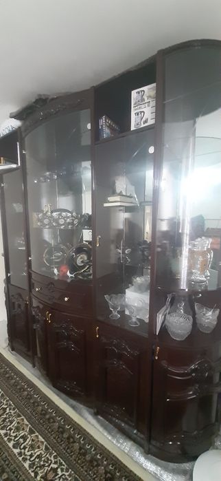 Продам стенку в хорошом состаяние