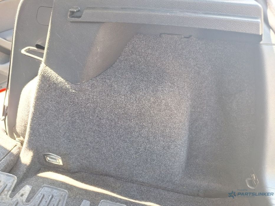 Ornament capitonaj portbagaj lateral dreapta spate VOLKSWAGEN GOLF VI 5K1 2008 - 2013