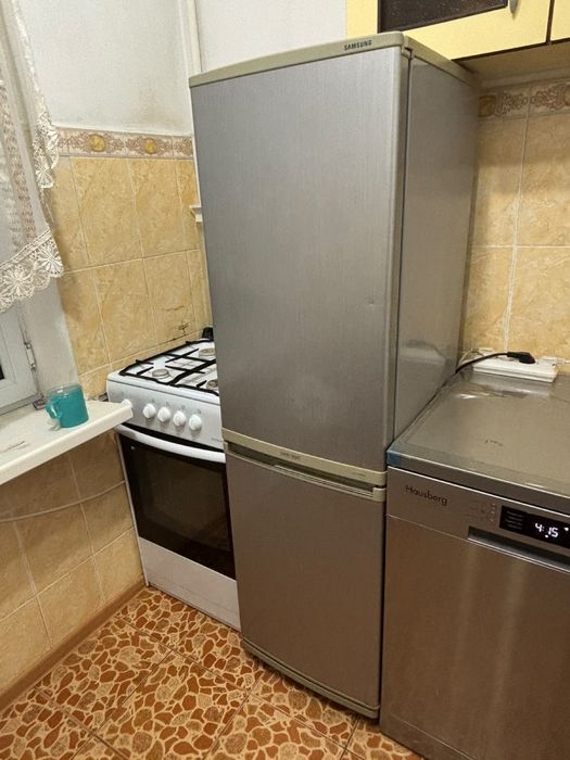 Продам холодильник