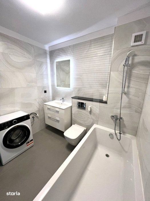 Apartament 3 camere, 65 mp, parcare, 2 balcoane, zona Pod Marasti