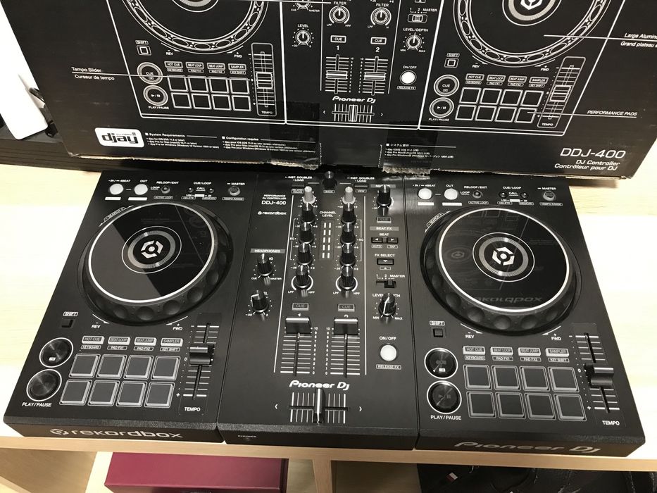 Consola DJ Pioneer DDJ 400 impecabila ca noua