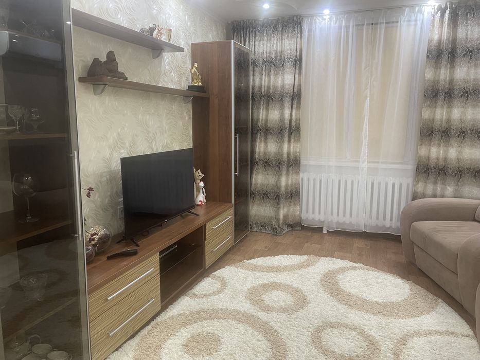Продам трехкомнатную квартиру
