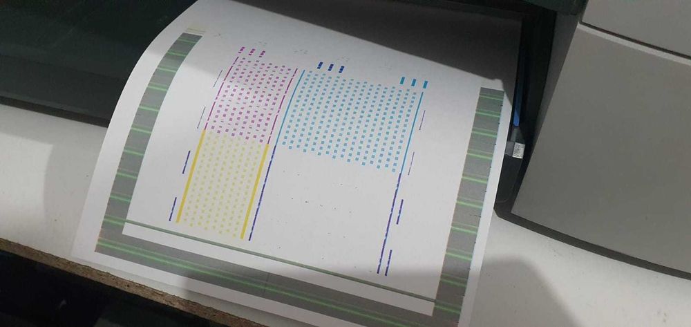 Imprimanta / plotter HP Designjet 111, dimensiune A1 - 500 lei
