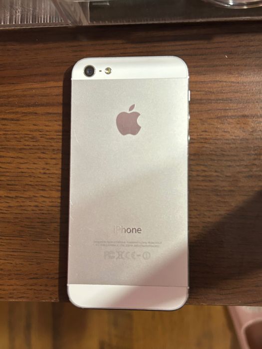 iPhone 5 като нов може за части