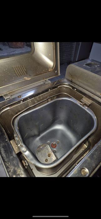 Продам хлебопечку