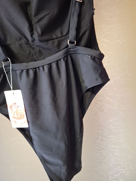 Costum de baie intreg