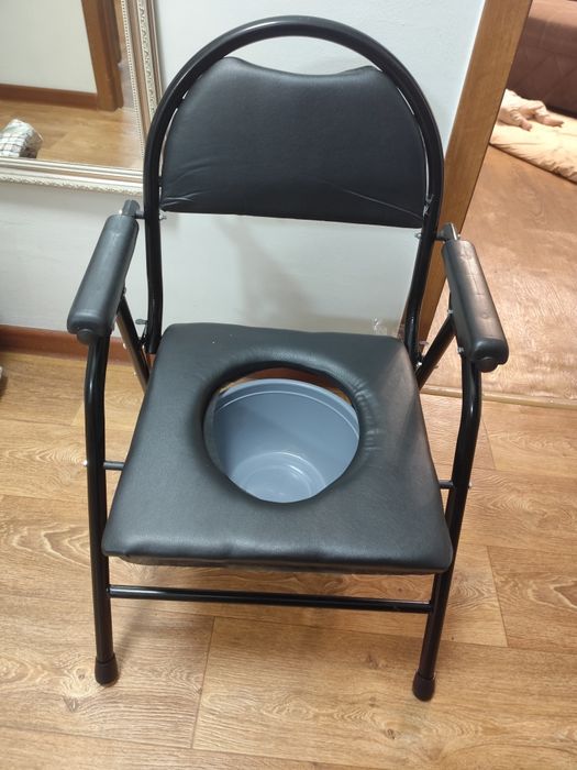 Санитарный стул продам