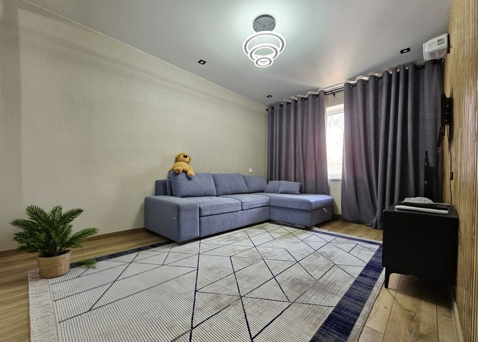 Метро Хамза улица Мукими продаю Однокомнатную