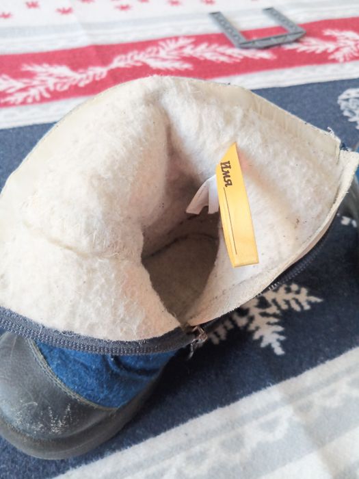 Продам детские сапожки