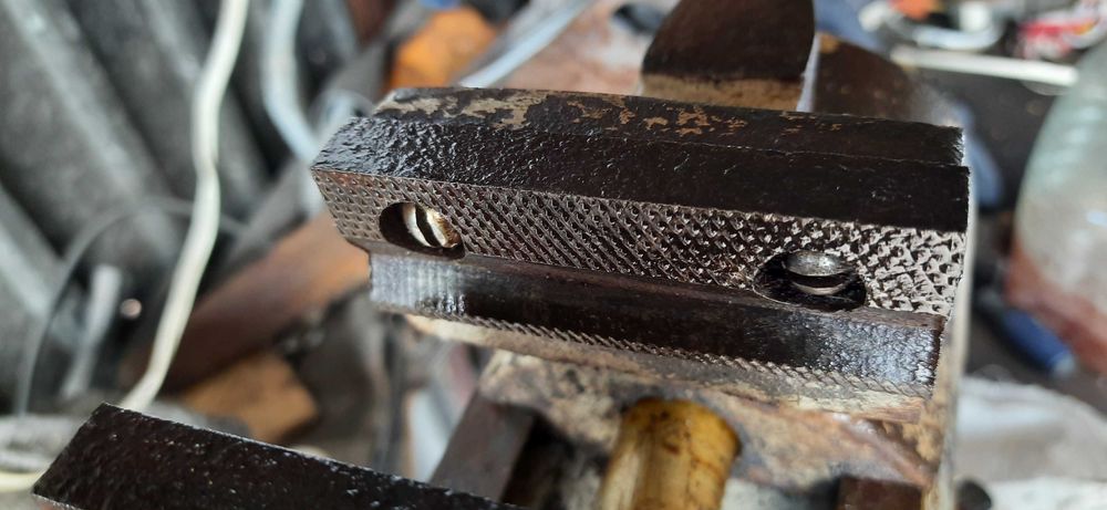 Тиски новые. Производство СССР.