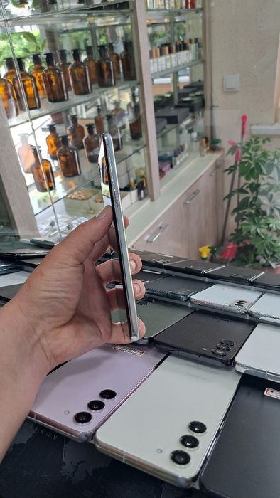 Samsung S10 5g xotirasi 8/256GB GB