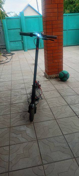 Продам электросамокат Micmax