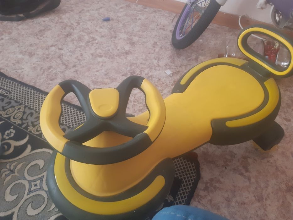 Машинка толокар м