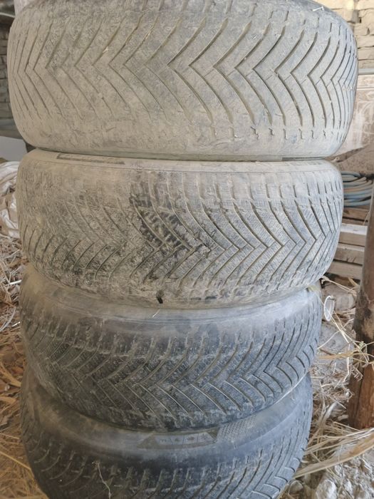 Балон сотилади R 17 /215/55